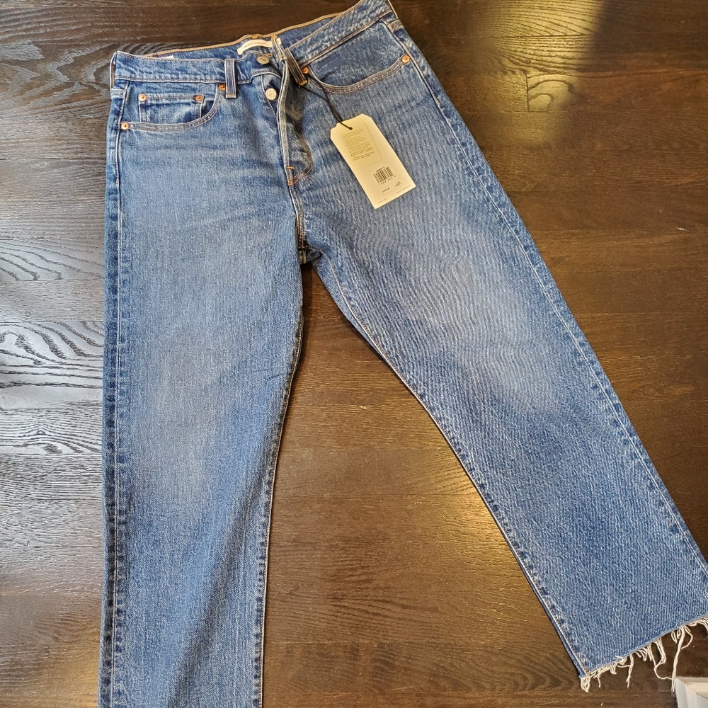Levi's cropped straight jeans